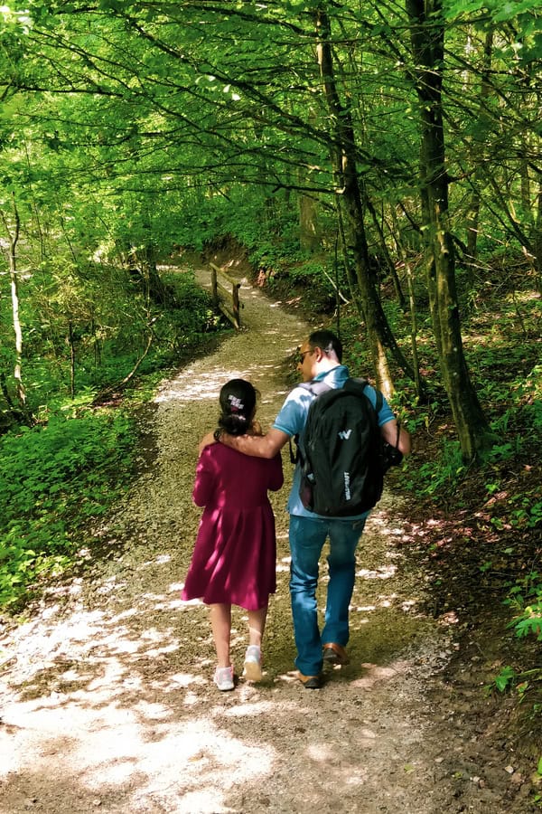 gravel path towards sum waterfall