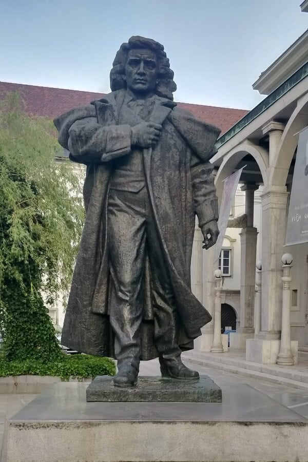 monument of Prešeren kranj slovenia