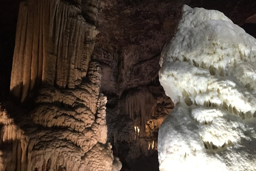postojna caves