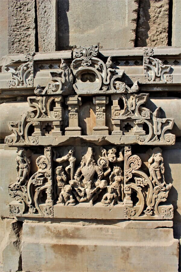 carved pillars harshat mata temple abhaneri