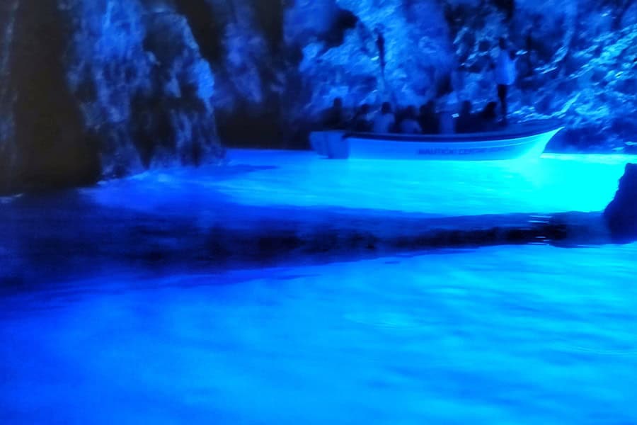 blue cave bisevo