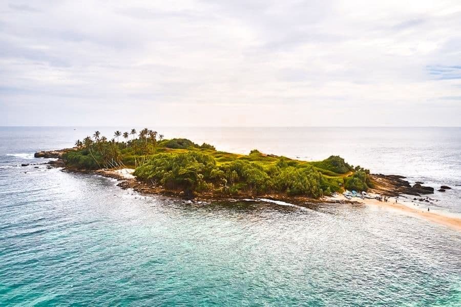 hiriketiya sri lanka beaches