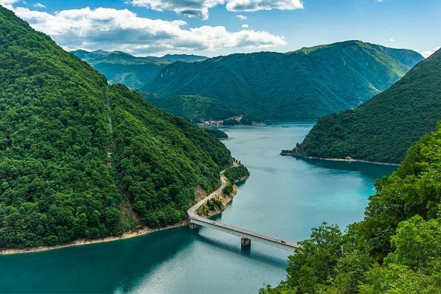 lake piva montenegro balkans