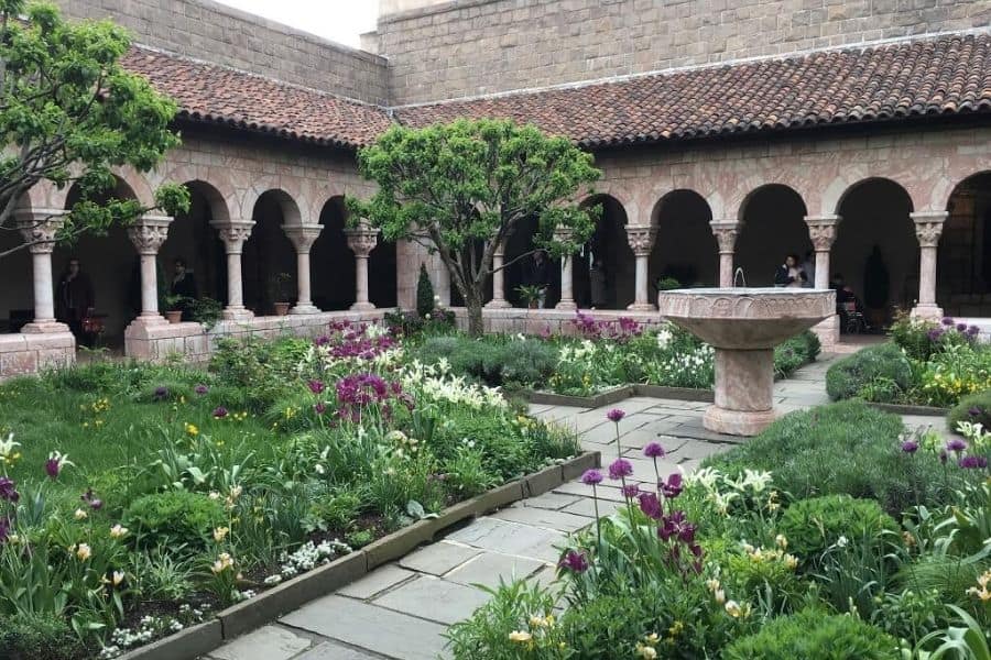cloisters new york city museum