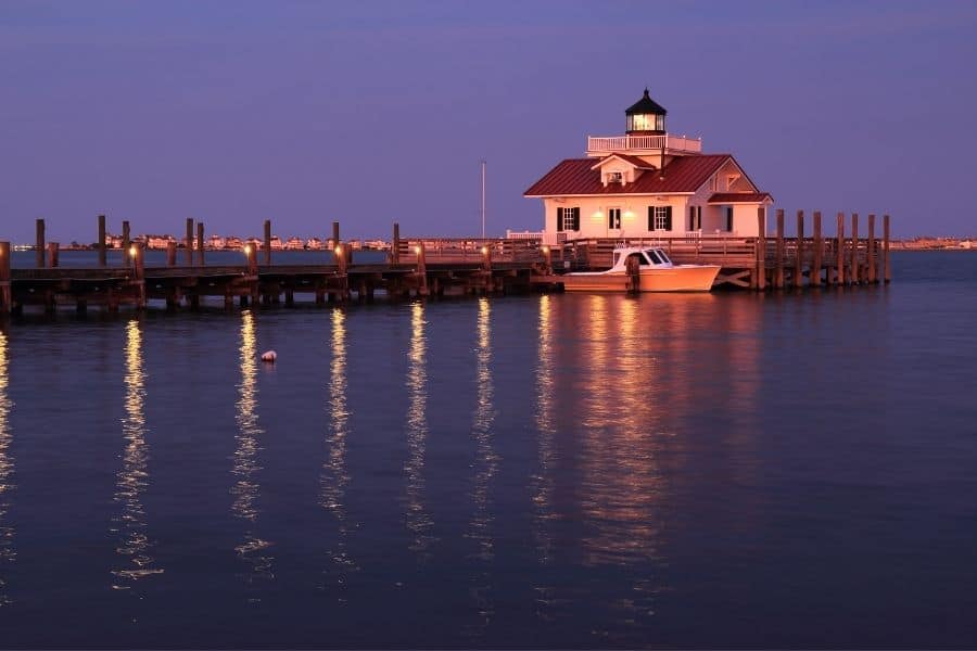 Roanoke Marshes lighthouse Outer Banks Travelmelodies