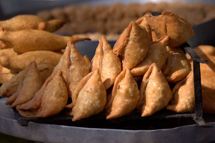 indian street food samosa