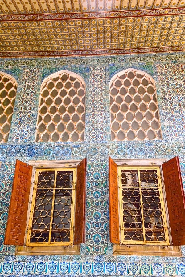 iznik lapis tiles blue topkapi palace