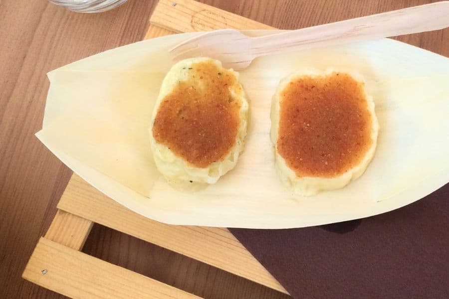 traditional food strukle ljubljana food walk slovenia experiences culinary