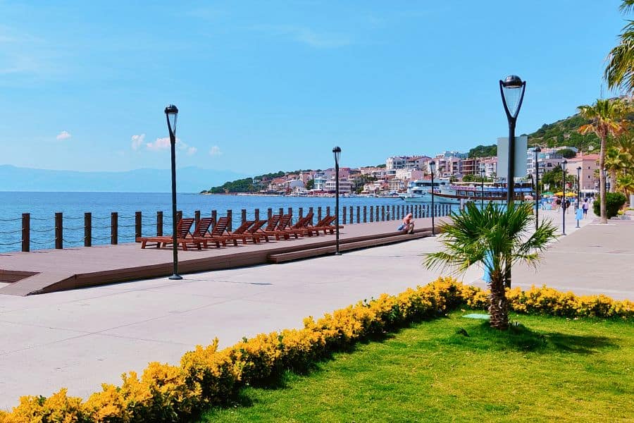 cesme town travel guide alacati turkey