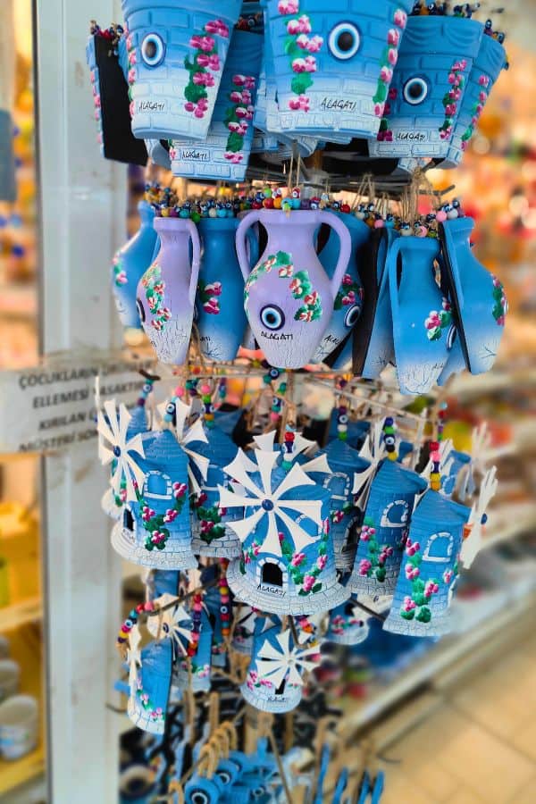 market souvenir shopping alacati carsi 