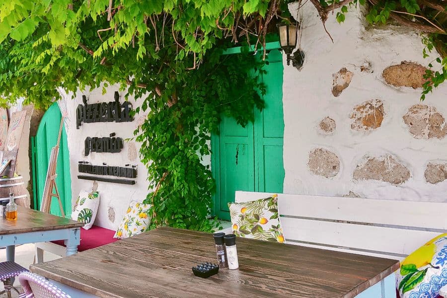restaurant pizzeria premio alacati turkey