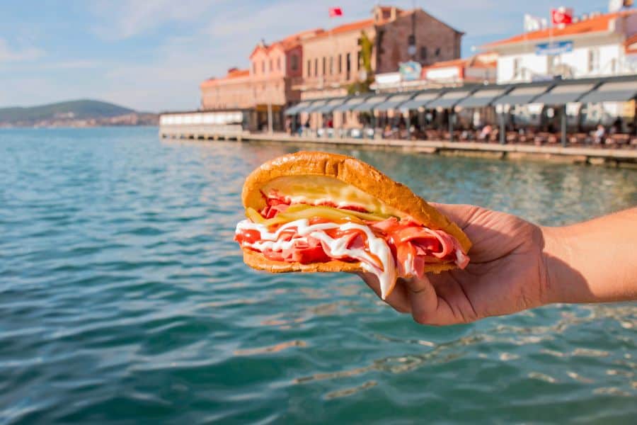 toast ayvalik tostu
