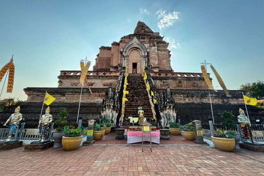 wat chedi luang temple chiang mai thailand